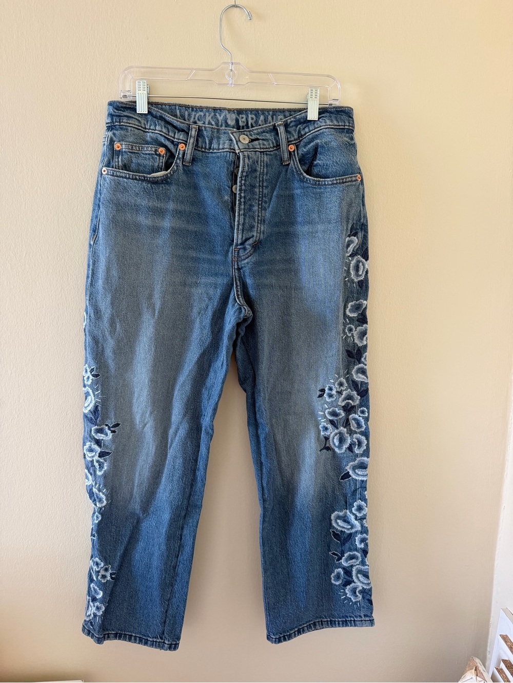 Lucky Brand Women's Blue Embroidered Straight Jeans button fly
